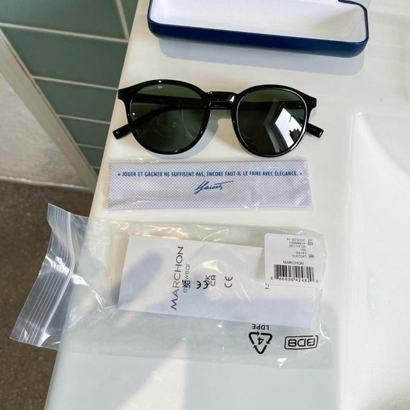 Lacoste sunglasses L916S in black - Picture 5 of 5